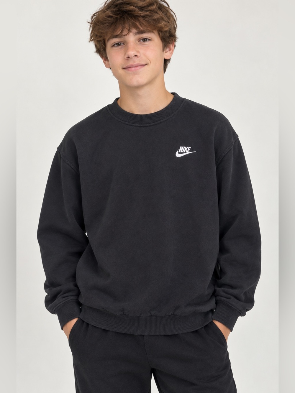 Nike Sportswear Club Fleece Youth M Oversized Sweatshirt 21x22